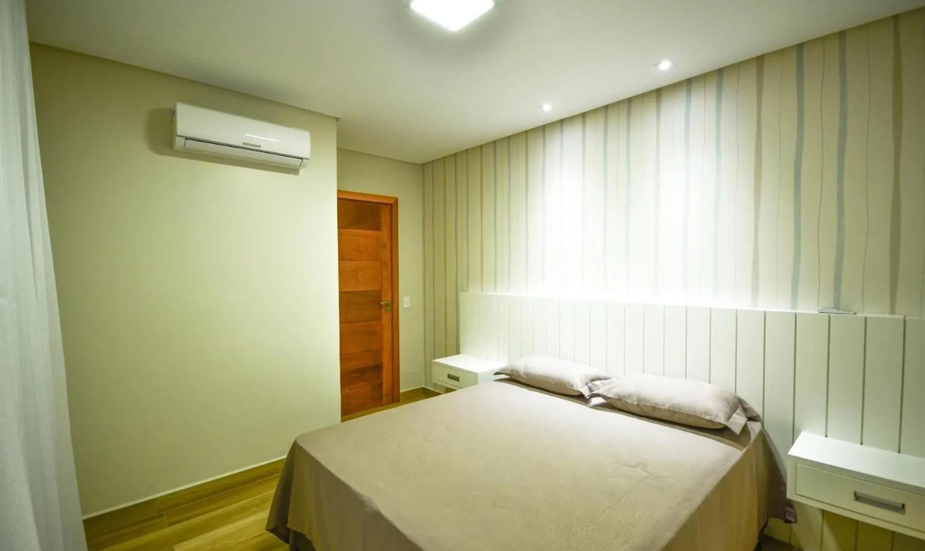 1078 - Apartamento Com Vista Para O Mar Em Bombinhas Brazil